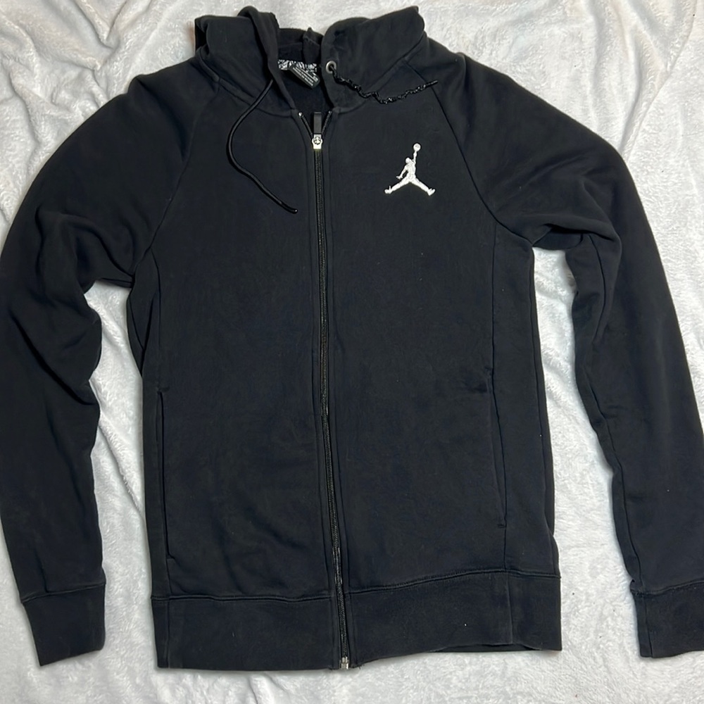 Jordan hoodie black in the size small